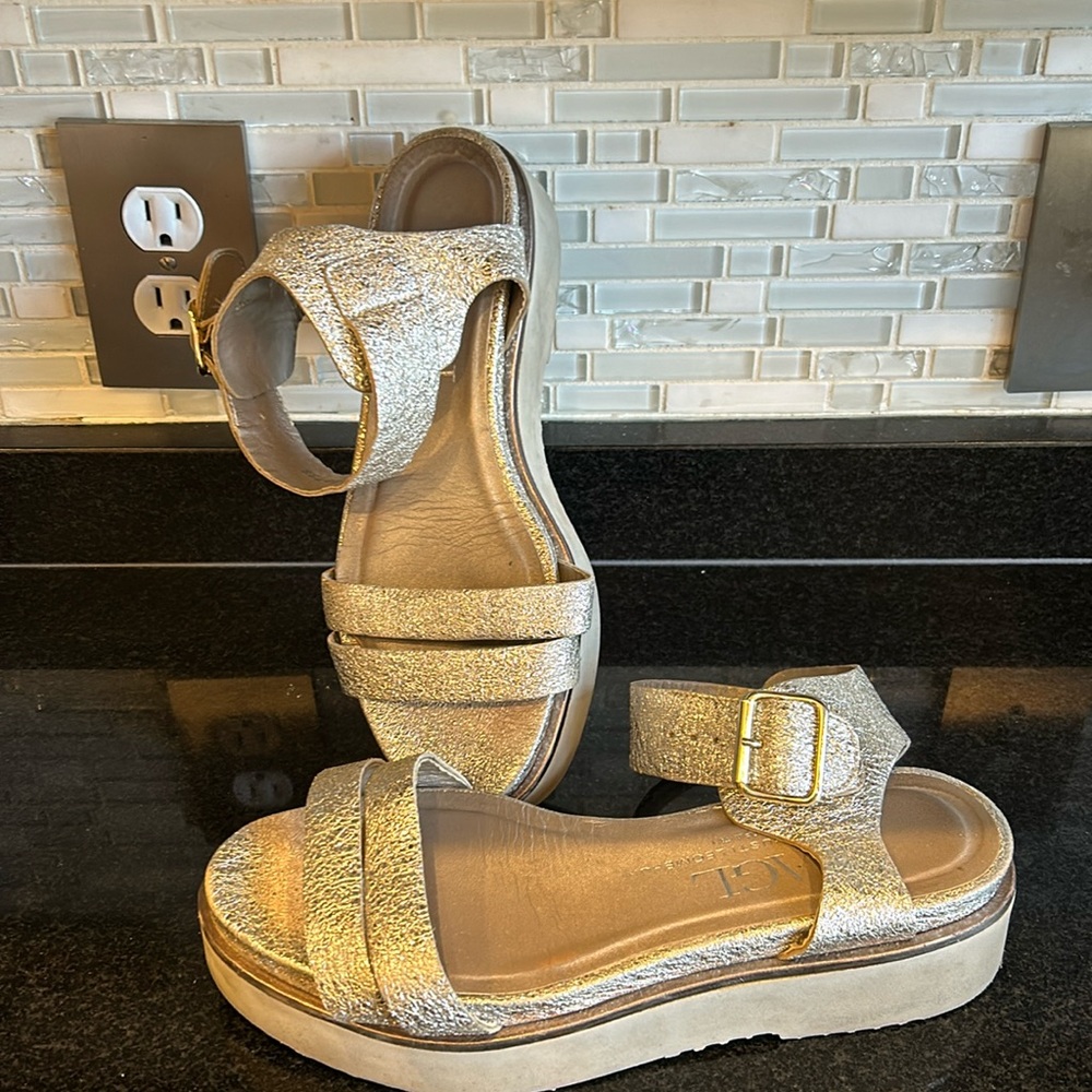 Size 38 Silver AGL Platform Sandal